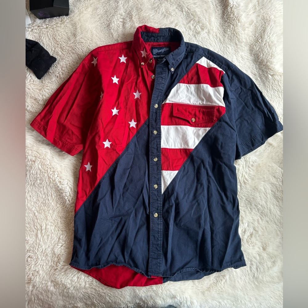 VTG Wrangler Patriotic Red White and Blue Flag Button Down Shirt